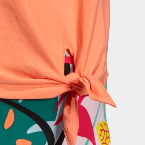 Adidas Tee. - Picture 7 of 8